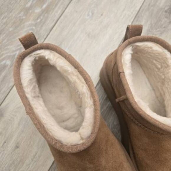 UGG Classic Ultra Mini Platform chestnut tan suede boots warm winter size 9 - Picture 6 of 14